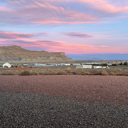 Page Arizona Border Town- Crimson Suite, Desert Canyon Getaway With Views Big Water Eksteriør billede