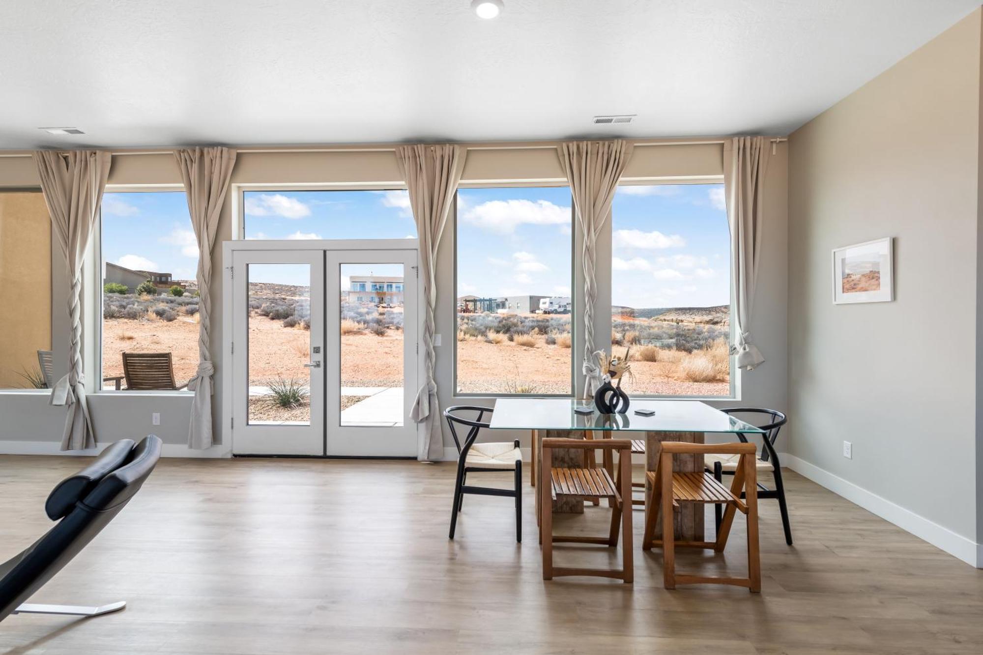 Page Arizona Border Town- Crimson Suite, Desert Canyon Getaway With Views Big Water Eksteriør billede