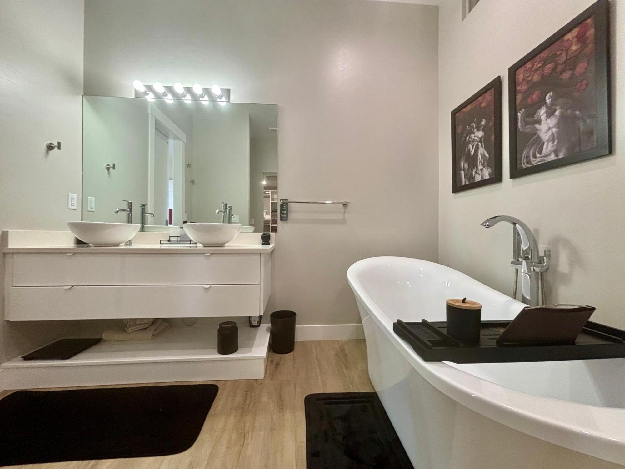 Page Arizona Border Town- Crimson Suite, Desert Canyon Getaway With Views Big Water Eksteriør billede