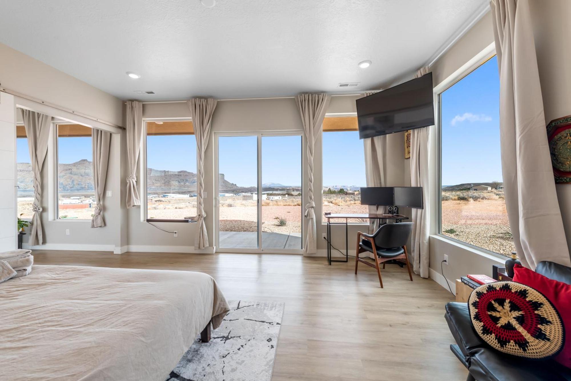 Page Arizona Border Town- Crimson Suite, Desert Canyon Getaway With Views Big Water Eksteriør billede